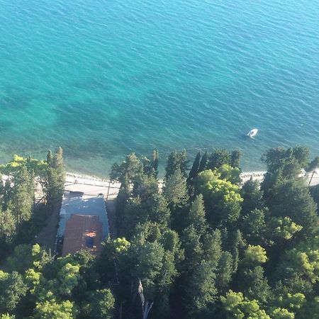Villa Beachfront Sea Palace Kastela Exterior photo
