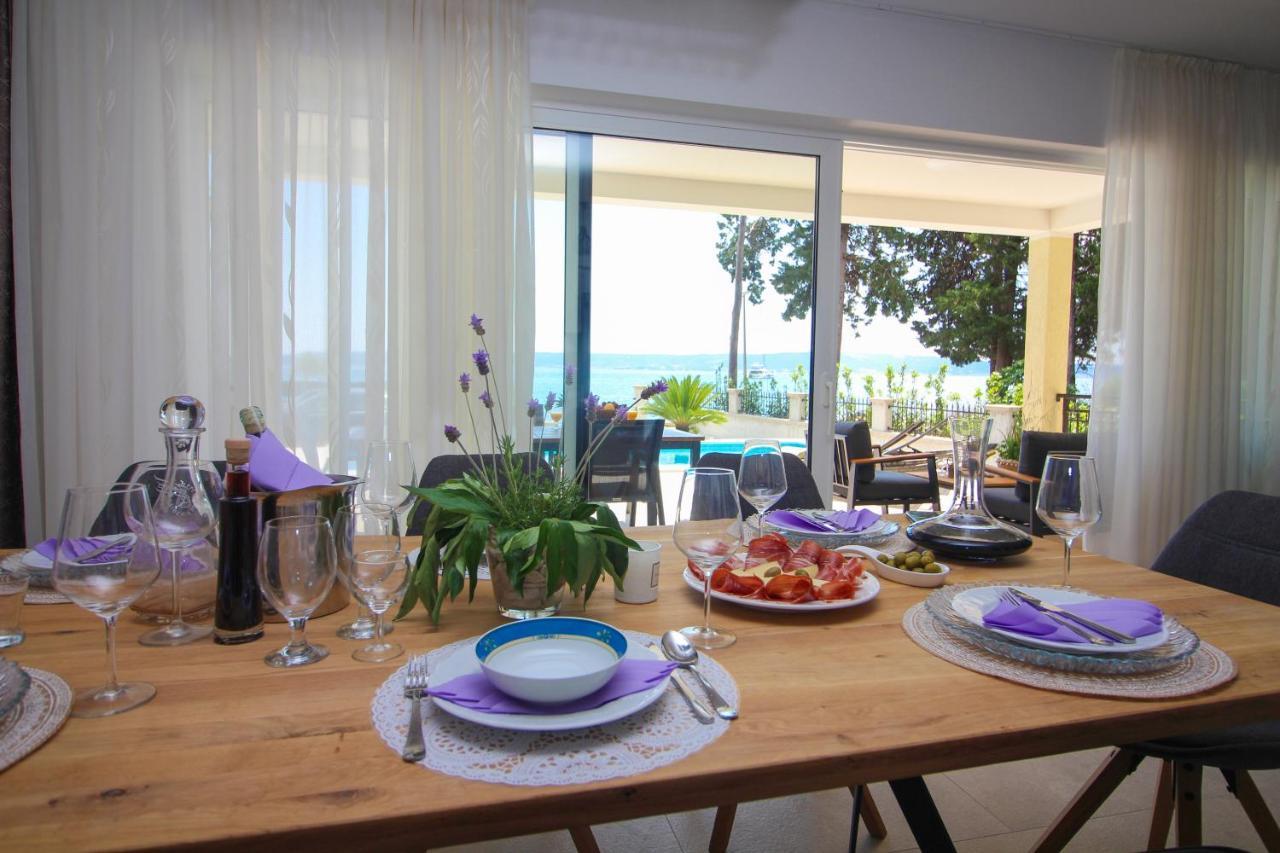 Villa Beachfront Sea Palace Kastela Exterior photo